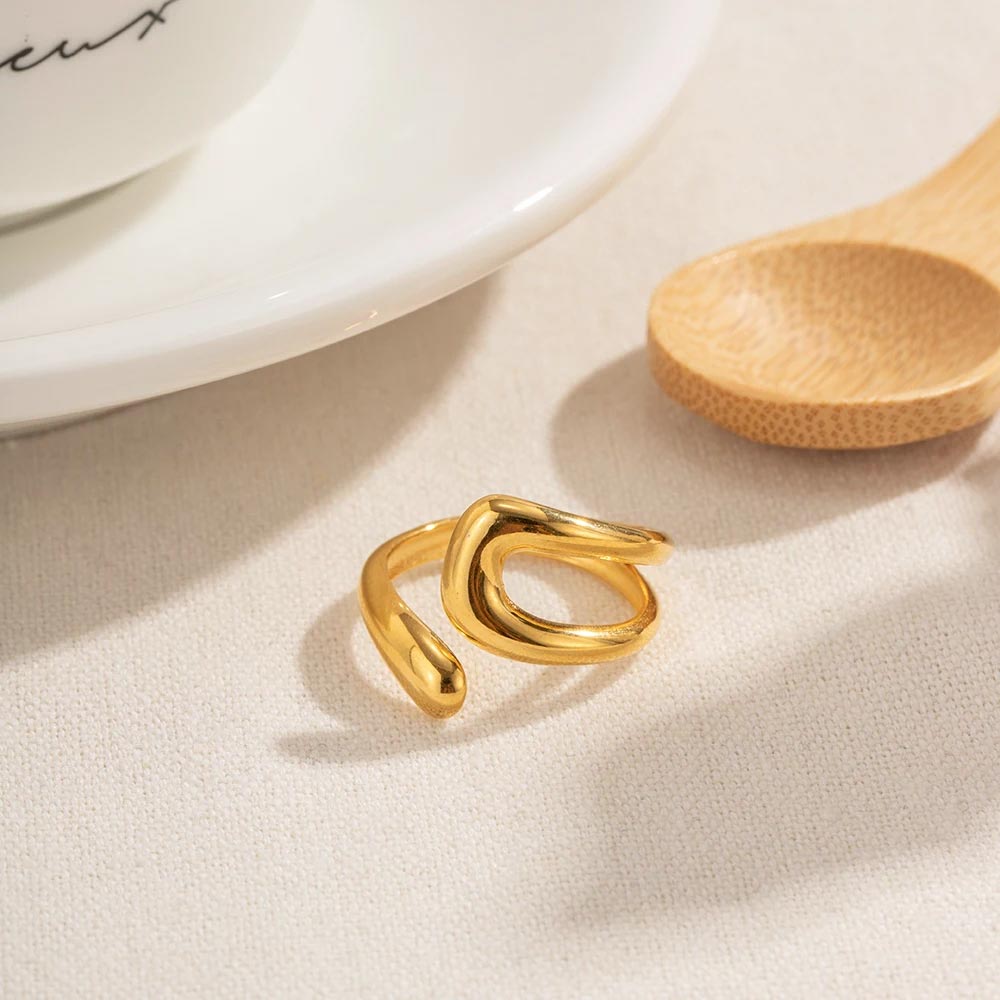 Anel Ello Vazado Ajustável Banhado em Ouro 18k VZ189
