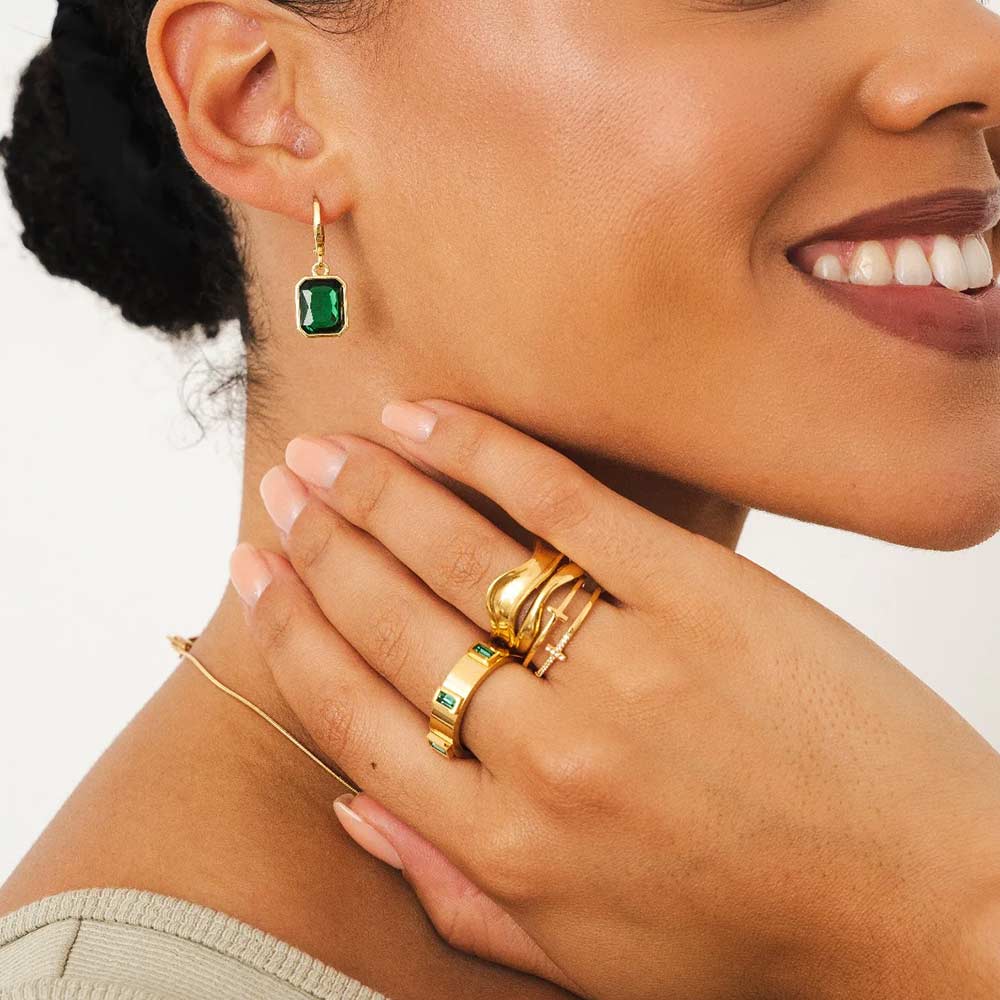 Anel Cristais Verde Banhado em Ouro 18k VZ224