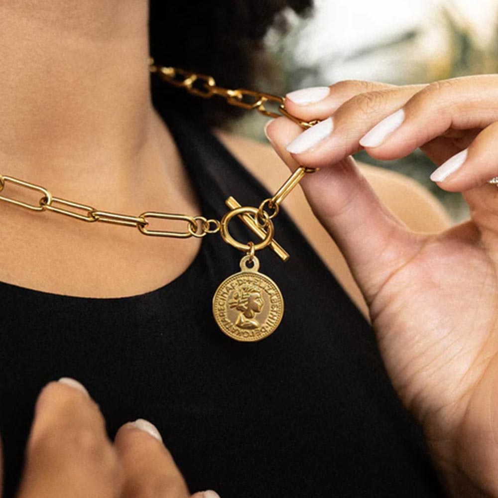 Colar com Pingente Classico Gold Coin VZ231