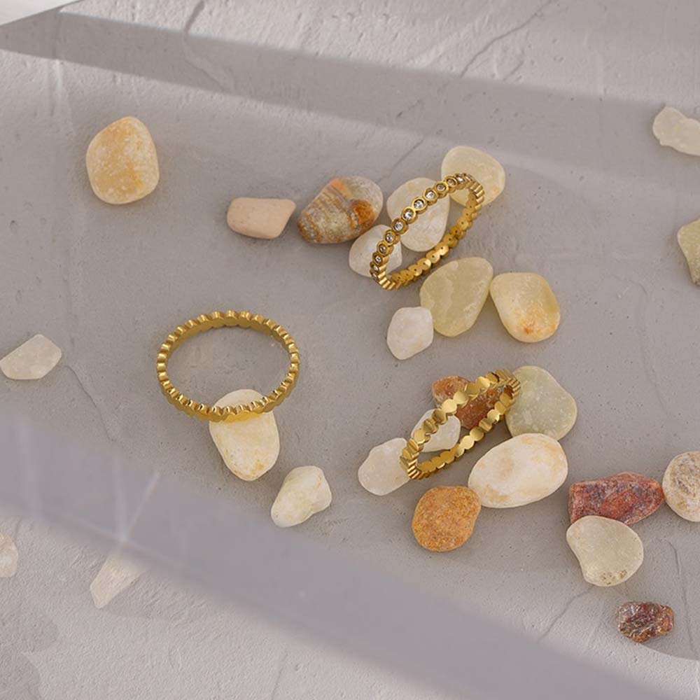Anel Triplo com Zircônia Banhado em Ouro 18k VZ160