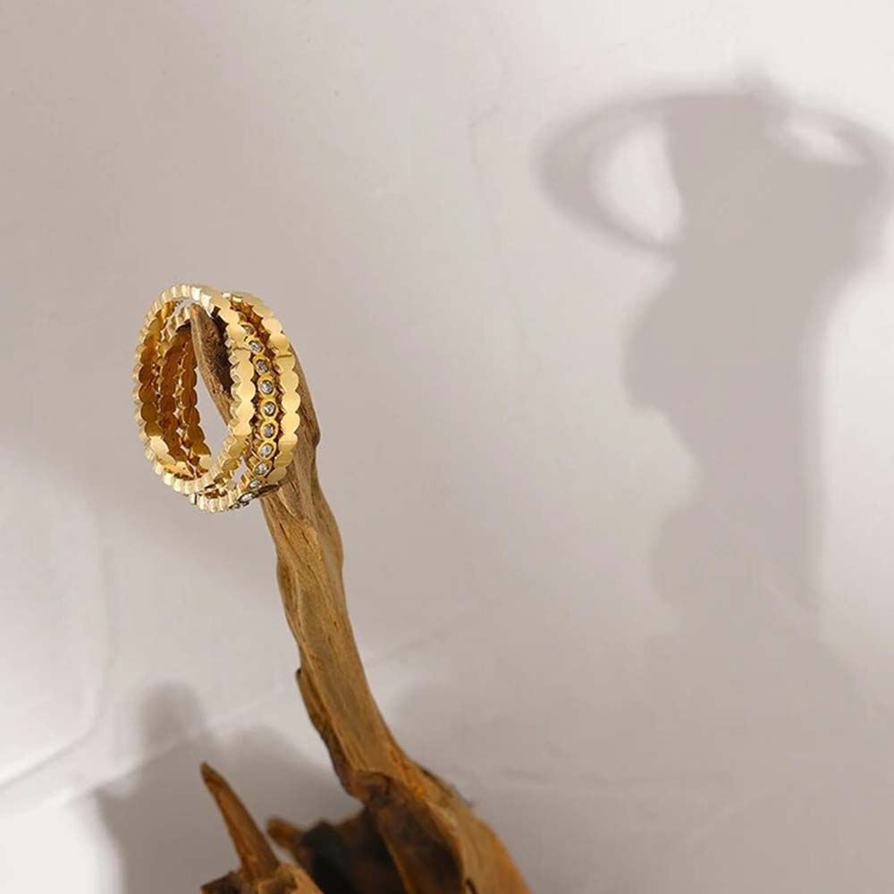 Anel Triplo com Zircônia Banhado em Ouro 18k VZ160