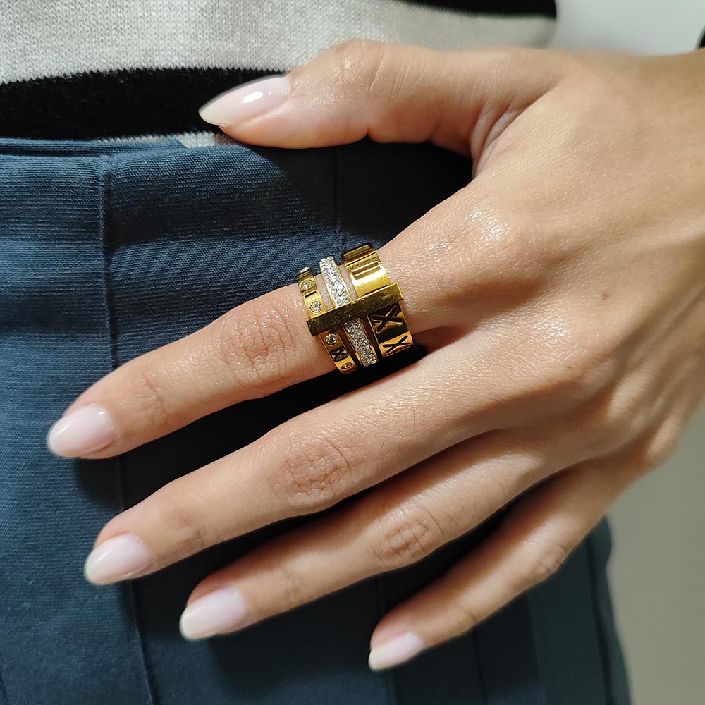 Anel Tri-Romano Banhado em Ouro 18k VZ165